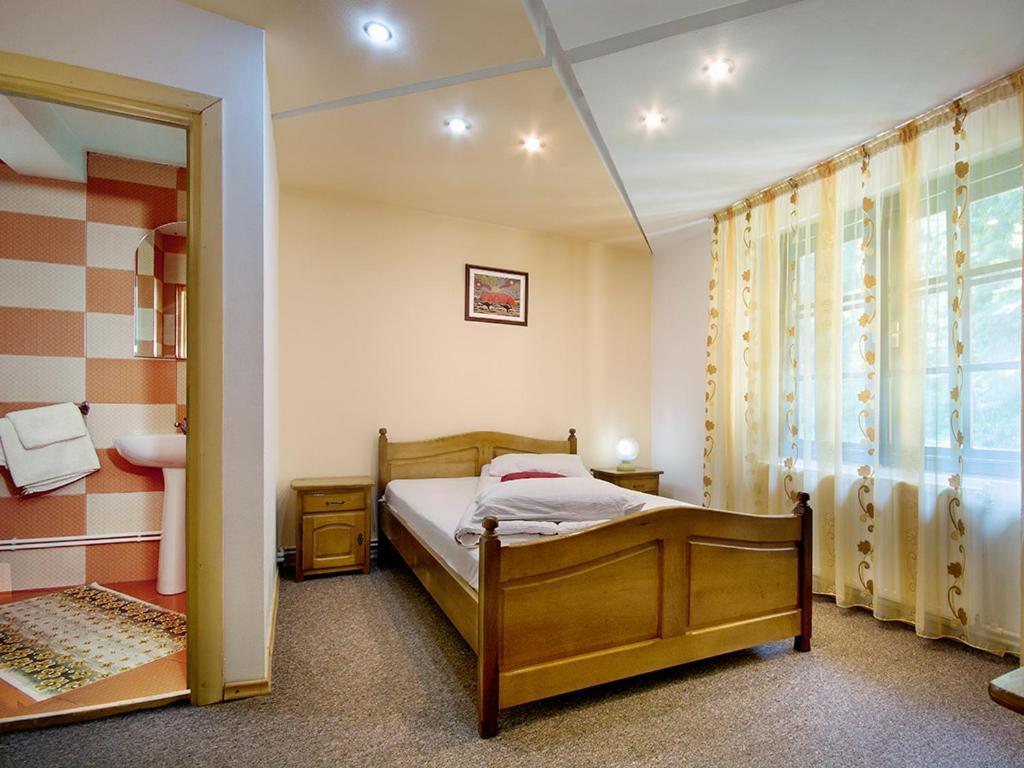 Pensiunea Bobu Hotel Izvoru Muntelui Buitenkant foto