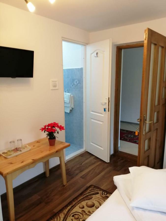 Pensiunea Bobu Hotel Izvoru Muntelui Buitenkant foto