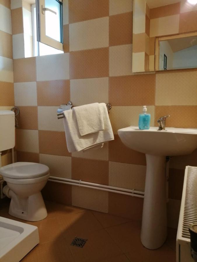 Pensiunea Bobu Hotel Izvoru Muntelui Buitenkant foto
