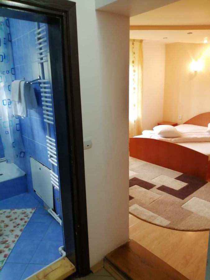 Pensiunea Bobu Hotel Izvoru Muntelui Buitenkant foto
